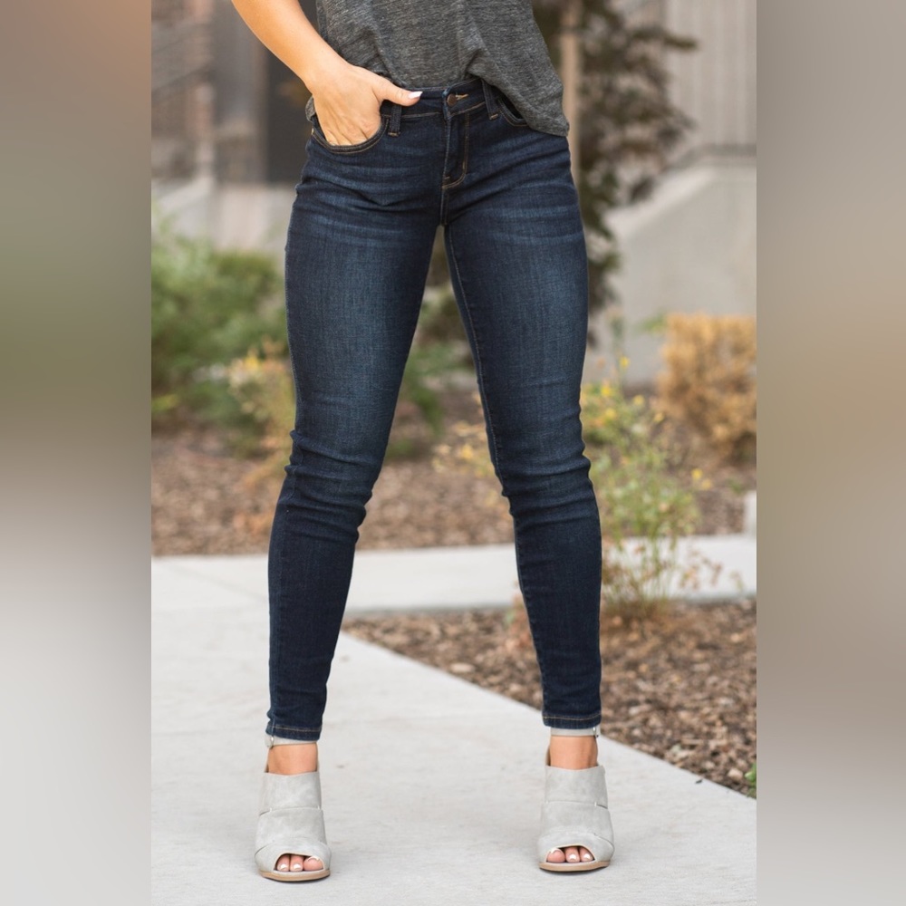 Judy Blue Mid Rise Skinny | 1XL